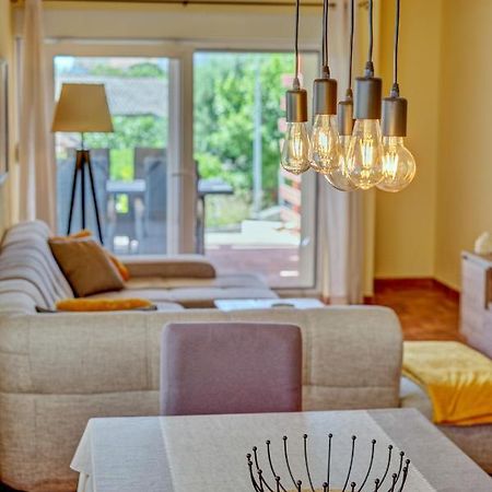 טרוגיר Anovi Holiday Homes By Litto מראה חיצוני תמונה