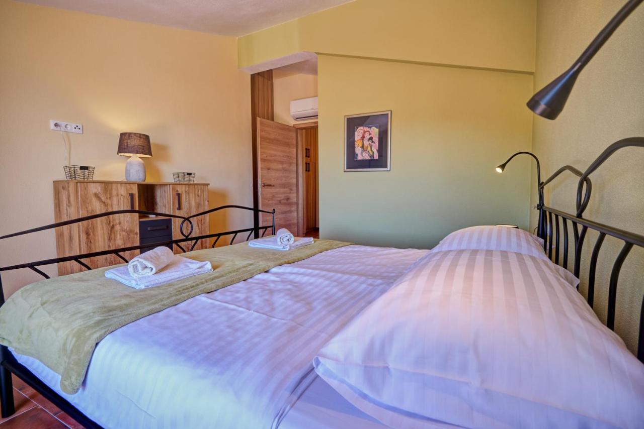טרוגיר Anovi Holiday Homes By Litto מראה חיצוני תמונה