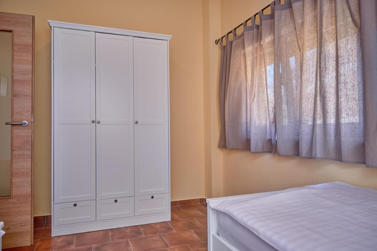 טרוגיר Anovi Holiday Homes By Litto מראה חיצוני תמונה