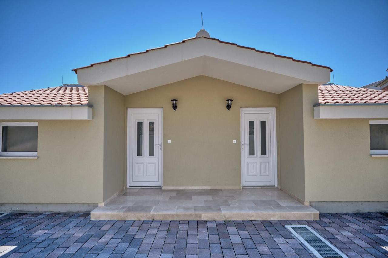 טרוגיר Anovi Holiday Homes By Litto מראה חיצוני תמונה