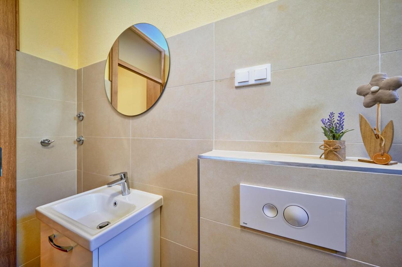 טרוגיר Anovi Holiday Homes By Litto מראה חיצוני תמונה