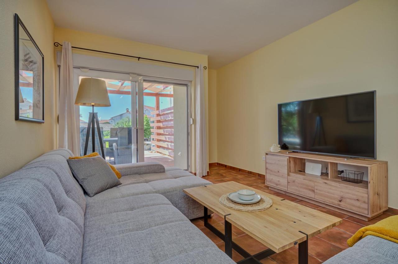 טרוגיר Anovi Holiday Homes By Litto מראה חיצוני תמונה