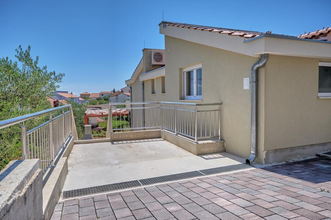 טרוגיר Anovi Holiday Homes By Litto מראה חיצוני תמונה