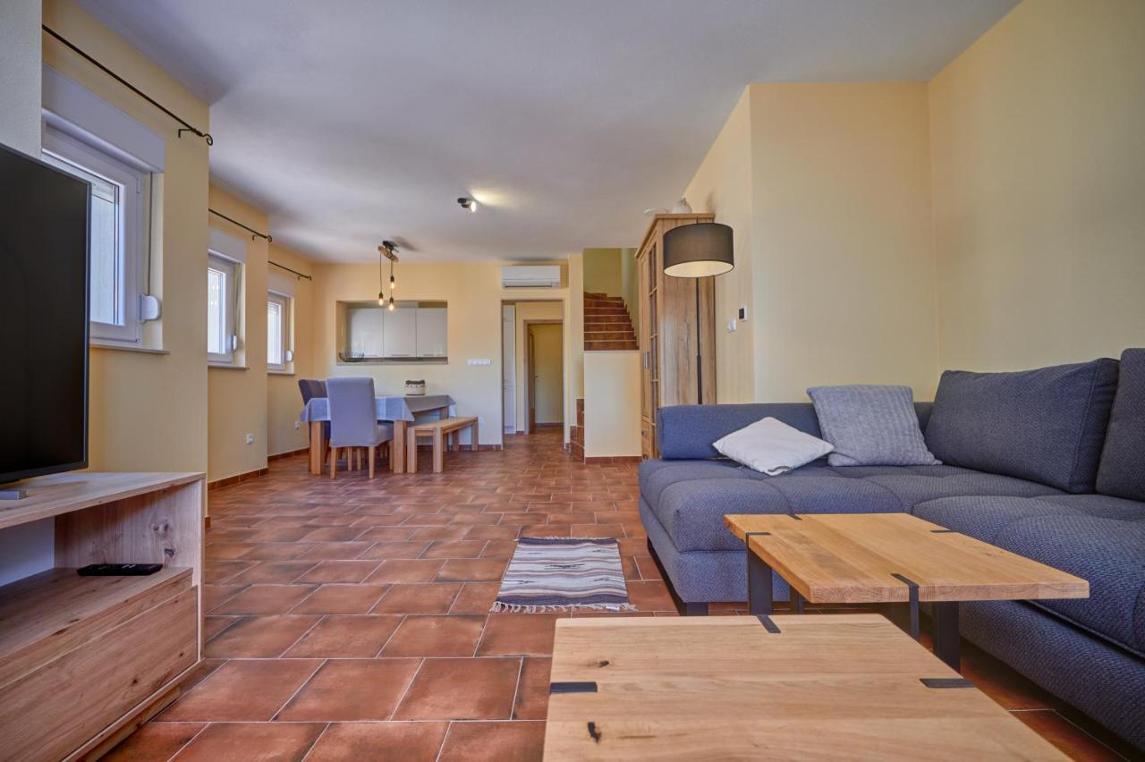 טרוגיר Anovi Holiday Homes By Litto מראה חיצוני תמונה