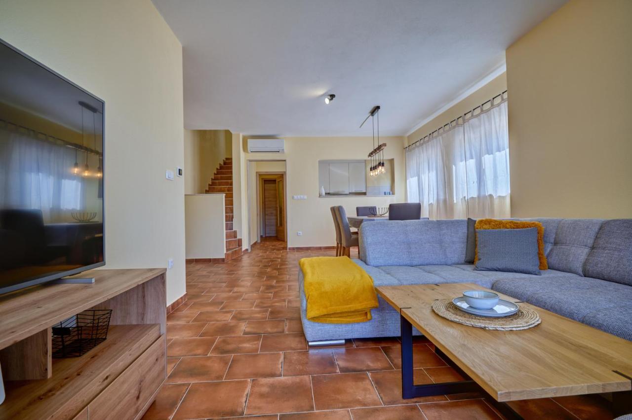 טרוגיר Anovi Holiday Homes By Litto מראה חיצוני תמונה